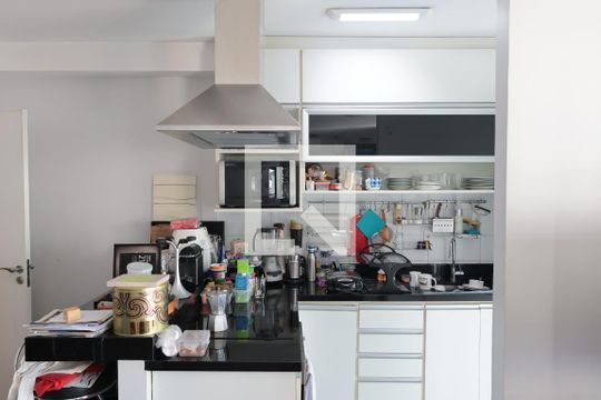 Cozinha de apartamento à venda com 1 quarto, 65m² em Vila Olímpia, São Paulo
