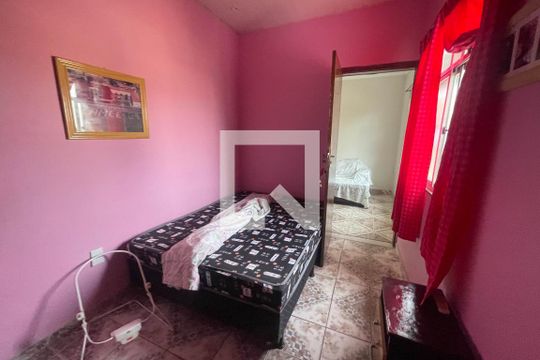 Quarto de casa para alugar com 2 quartos, 76m² em Vila Leopoldina, Duque de Caxias