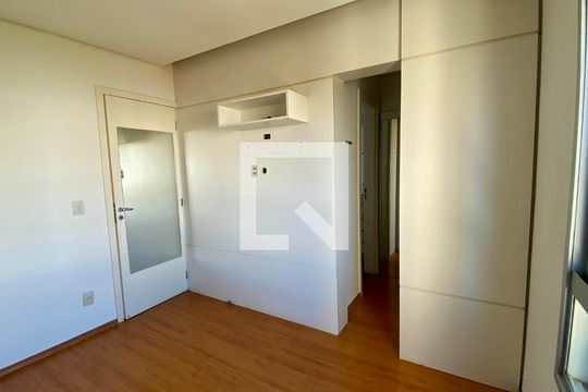 Quarto Suíte de apartamento para alugar com 2 quartos, 170m² em Belvedere, Belo Horizonte