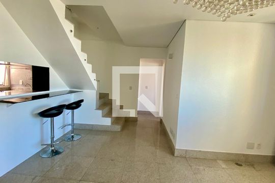 Sala 1 de apartamento para alugar com 2 quartos, 170m² em Belvedere, Belo Horizonte