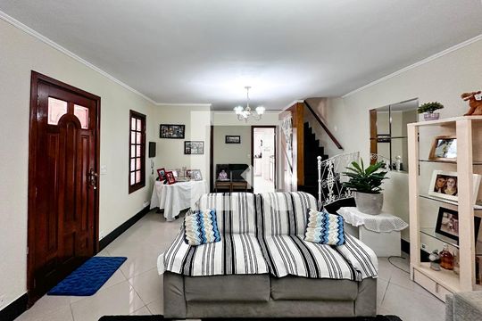 Sala de casa à venda com 3 quartos, 137m² em Jardim Monte Azul, São Paulo