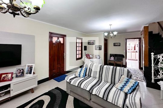 Casa à venda com 3 quartos, 137m² em Jardim Monte Azul, São Paulo