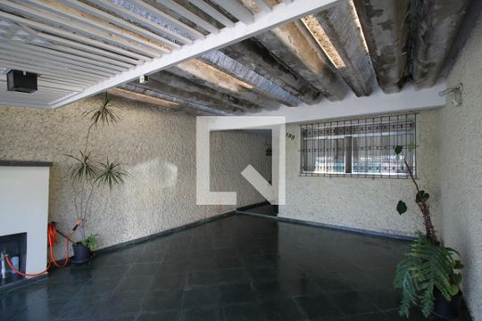 Garagem de casa à venda com 3 quartos, 100m² em Vila Arriete, São Paulo