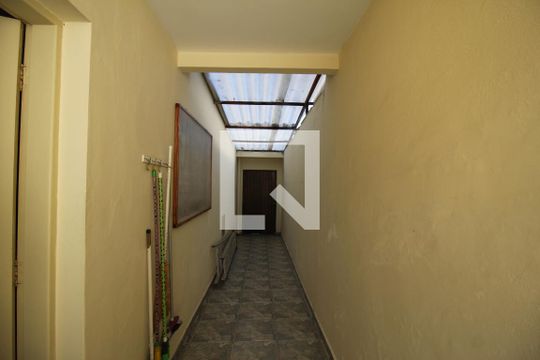 Corredor de casa à venda com 3 quartos, 100m² em Vila Arriete, São Paulo