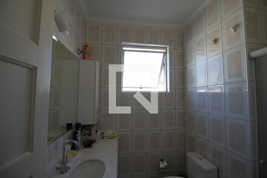 Banheiro de casa à venda com 3 quartos, 100m² em Vila Arriete, São Paulo