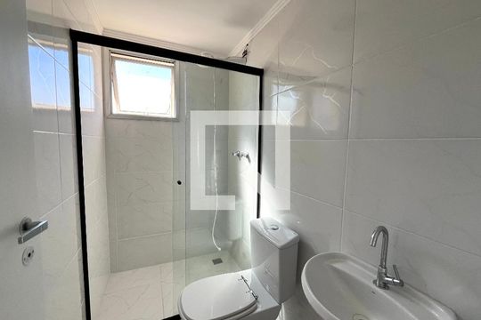 Banheiro  de apartamento à venda com 2 quartos, 70m² em Vila Alexandria, São Paulo