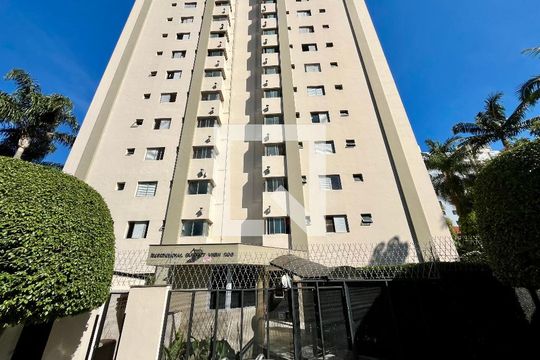 Fachada de apartamento à venda com 2 quartos, 70m² em Vila Alexandria, São Paulo