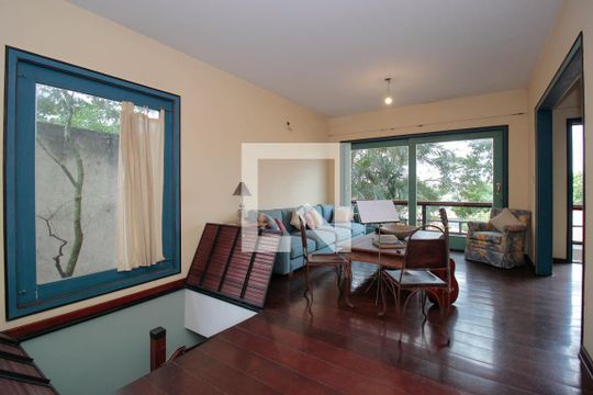 Sala 2 de casa à venda com 3 quartos, 300m² em Sumaré, São Paulo