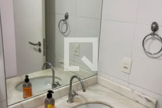 Banheiro de apartamento à venda com 2 quartos, 64m² em Anil, Rio de Janeiro