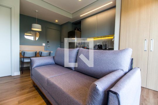 Sala de apartamento para alugar com 1 quarto, 50m² em Residencial Trix Tamboré, Santana de Parnaíba