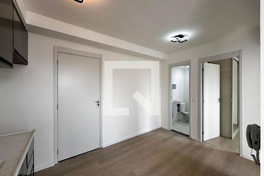 Sala de apartamento para alugar com 2 quartos, 32m² em Jardim Aeroporto, São Paulo