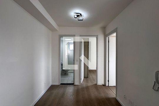 Sala de apartamento para alugar com 2 quartos, 32m² em Jardim Aeroporto, São Paulo
