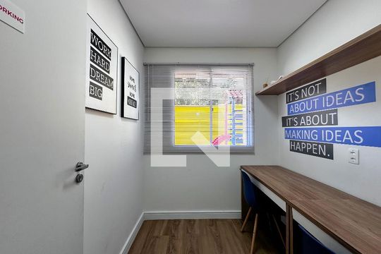 Lavanderia de apartamento para alugar com 2 quartos, 32m² em Jardim Aeroporto, São Paulo