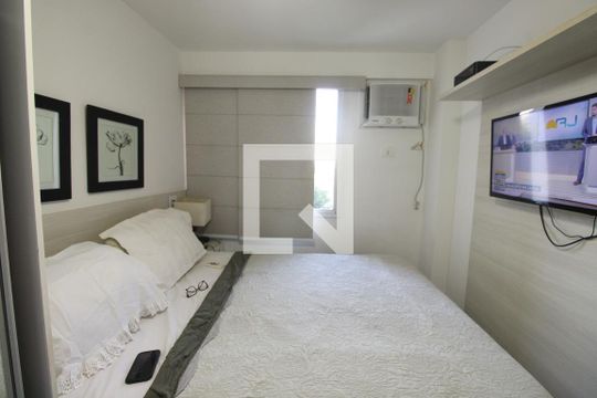 Suite de apartamento para alugar com 2 quartos, 58m² em Irajá, Rio de Janeiro