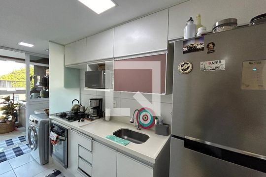 Cozinha de apartamento para alugar com 2 quartos, 58m² em Irajá, Rio de Janeiro