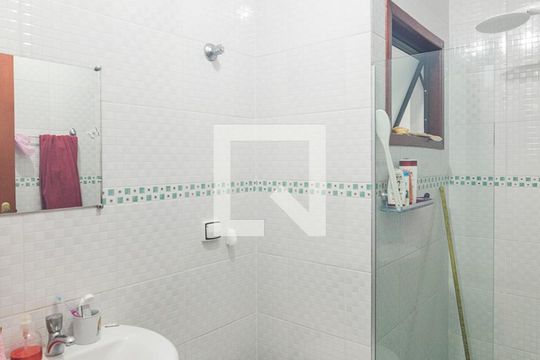 Banheiro da Suite de casa à venda com 3 quartos, 185m² em Vila Lucinda, Santo André