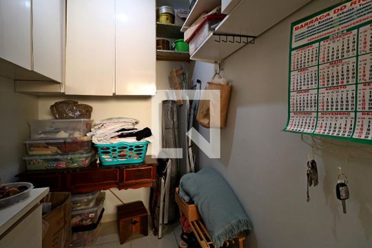 Dispensa (Quarto de Serviço) de apartamento à venda com 3 quartos, 107m² em Vila Bastos, Santo André