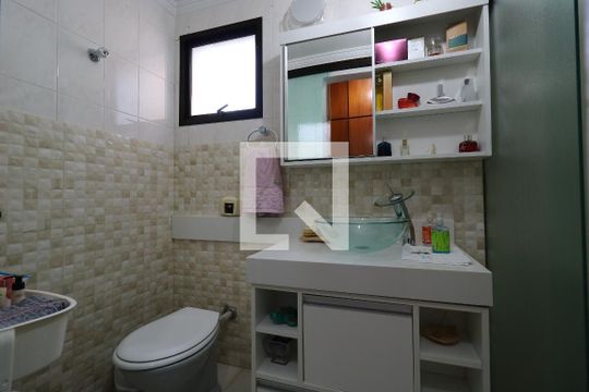 Banheiro da Suíte de apartamento à venda com 3 quartos, 107m² em Vila Bastos, Santo André