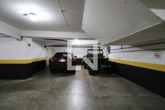 Garagem de apartamento à venda com 3 quartos, 107m² em Vila Bastos, Santo André