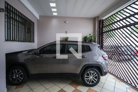 Garagem de casa à venda com 5 quartos, 225m² em Vila Vera, São Paulo