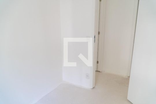 Quarto 1 de apartamento à venda com 2 quartos, 45m² em Vila Suzana, São Paulo