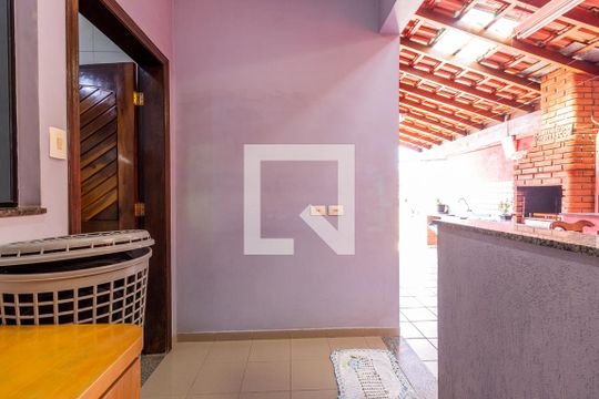 Área de Serviço de casa à venda com 3 quartos, 350m² em Jardim Santa Beatriz, Guarulhos