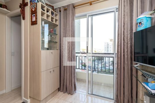 Sala de Estar de apartamento à venda com 2 quartos, 44m² em Imirim, São Paulo