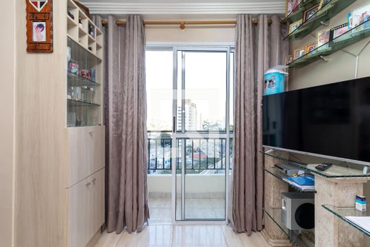 Sala de Estar de apartamento à venda com 2 quartos, 44m² em Imirim, São Paulo