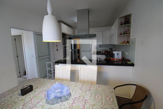 Cozinha de casa à venda com 4 quartos, 250m² em Jardim Franca, São Paulo