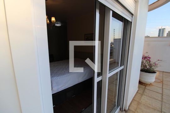 Varanda de casa à venda com 4 quartos, 250m² em Jardim Franca, São Paulo