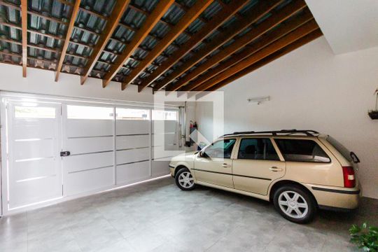 Garagem de casa à venda com 3 quartos, 172m² em Santa Maria, Santo André