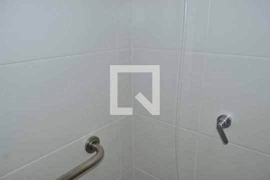 Banheiro de kitnet/studio para alugar com 1 quarto, 28m² em Ipiranga, São Paulo