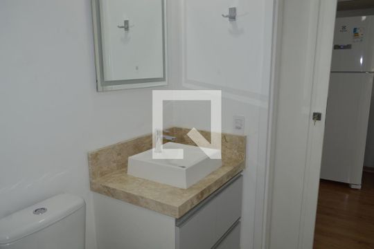 Banheiro de kitnet/studio para alugar com 1 quarto, 28m² em Ipiranga, São Paulo