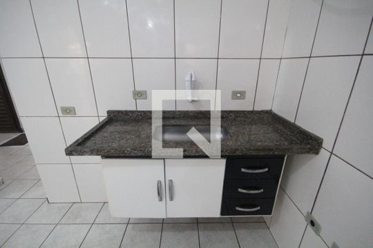Cozinha de casa de condomínio para alugar com 2 quartos, 50m² em Ipiranga, São Paulo