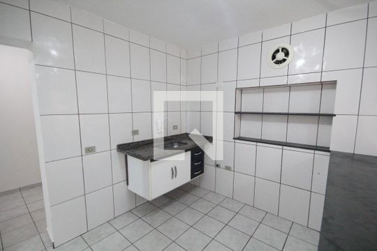 Cozinha de casa de condomínio para alugar com 2 quartos, 50m² em Ipiranga, São Paulo