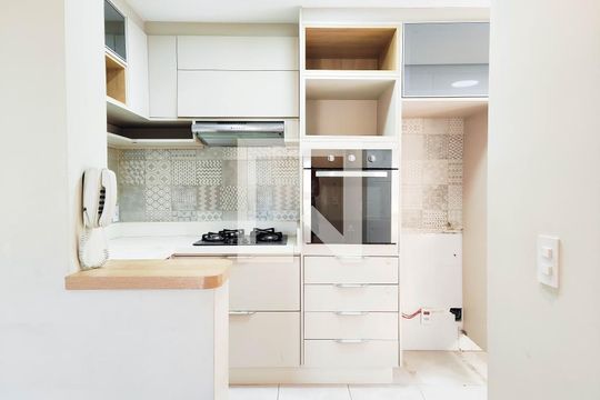 Cozinha de apartamento à venda com 2 quartos, 54m² em Parque das Nações, Santo André