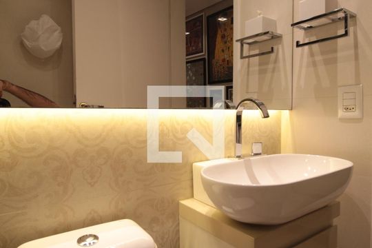 Banheiro Social de apartamento à venda com 2 quartos, 65m² em São João Batista, Belo Horizonte