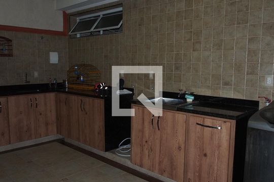 Área de Serviço de casa à venda com 4 quartos, 260m² em Vila São Paulo, Jundiaí