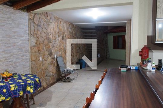 Quintal interno de casa à venda com 4 quartos, 260m² em Vila São Paulo, Jundiaí