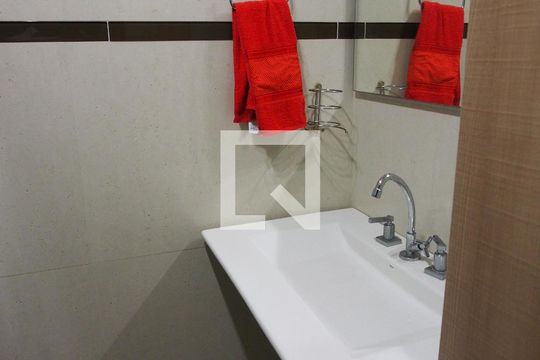 Banheiro de casa à venda com 4 quartos, 260m² em Vila São Paulo, Jundiaí