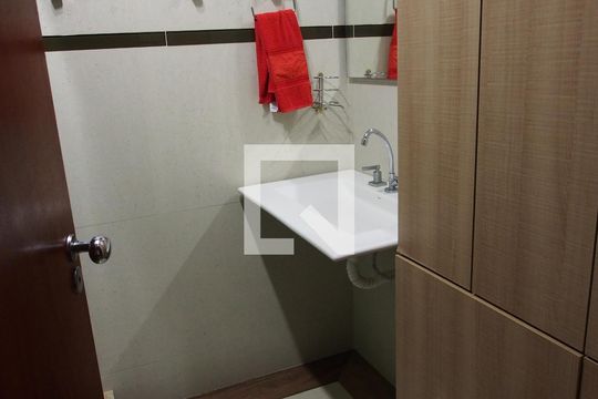 Banheiro de casa à venda com 4 quartos, 260m² em Vila São Paulo, Jundiaí