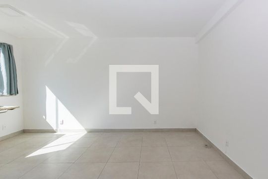 Kitnet de kitnet/studio para alugar com 1 quarto, 25m² em Barro Preto, Belo Horizonte