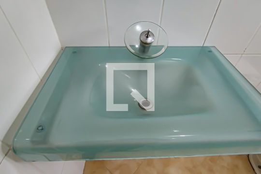 banheiro social de casa à venda com 2 quartos, 111m² em Taquara, Rio de Janeiro