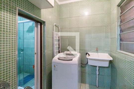 Área de serviço de casa à venda com 3 quartos, 127m² em Santo Antônio, Osasco