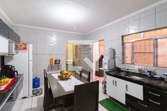 Cozinha de casa à venda com 3 quartos, 127m² em Santo Antônio, Osasco