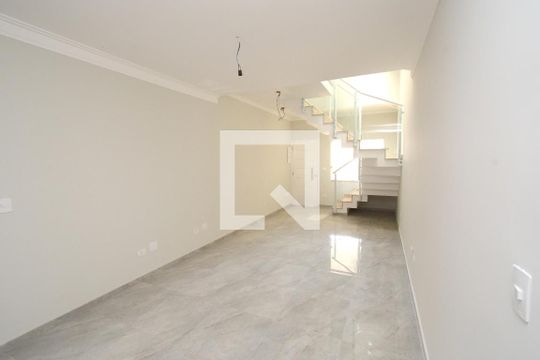 Casa à venda com 3 quartos, 110m² em Cupecê, São Paulo
