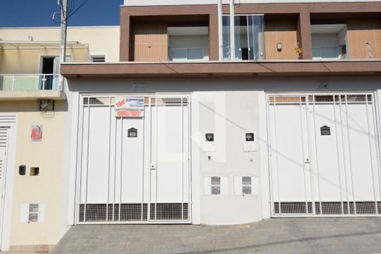 Fachada de casa à venda com 3 quartos, 110m² em Cupecê, São Paulo
