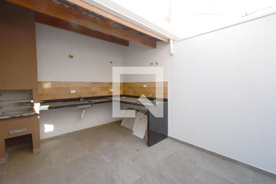 Quintal de casa à venda com 3 quartos, 110m² em Cupecê, São Paulo