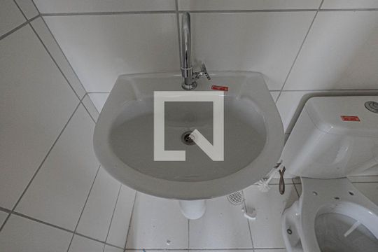 Banheiro de kitnet/studio à venda com 1 quarto, 26m² em Bela Vista, São Paulo