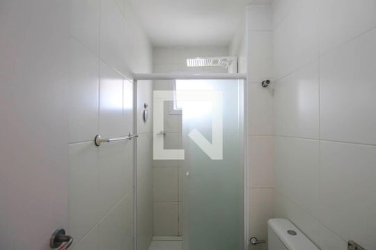 Banheiro de apartamento para alugar com 2 quartos, 53m² em Vila Prudente, São Paulo